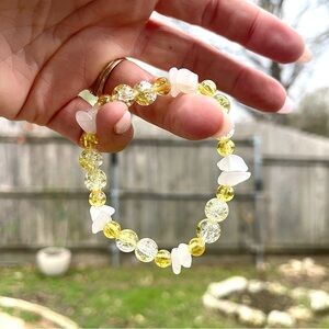 Yellow Stretch Bracelet w quartz